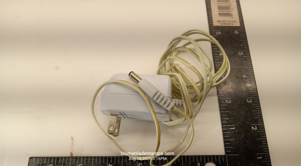 Safety 1st AC Adapter HA28UF-0902CEC 9V DC 200mA Power Supply Charger